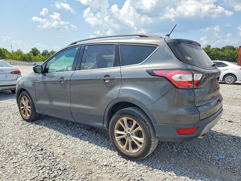 Продаж на аукціоні авто 2018 Ford Escape, vin: 1FMCU0GD5JUB40321, номер лоту: 65213056