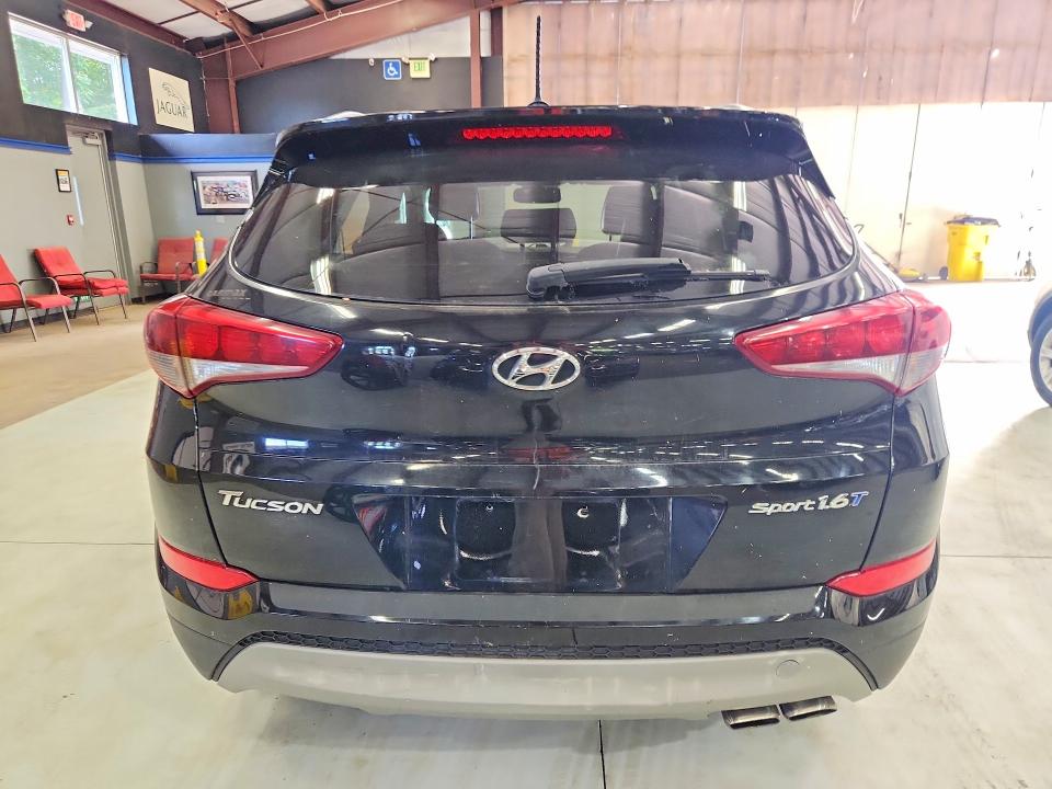 66744166 :رقم المزاد ، KM8J33A22HU391522 vin ، 2017 Hyundai Tucson مزاد بيع