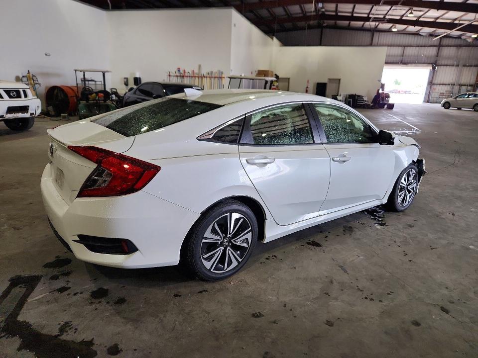 Продаж на аукціоні авто 2018 Honda Civic, vin: JHMFC1F73JX009875, номер лоту: 64465316