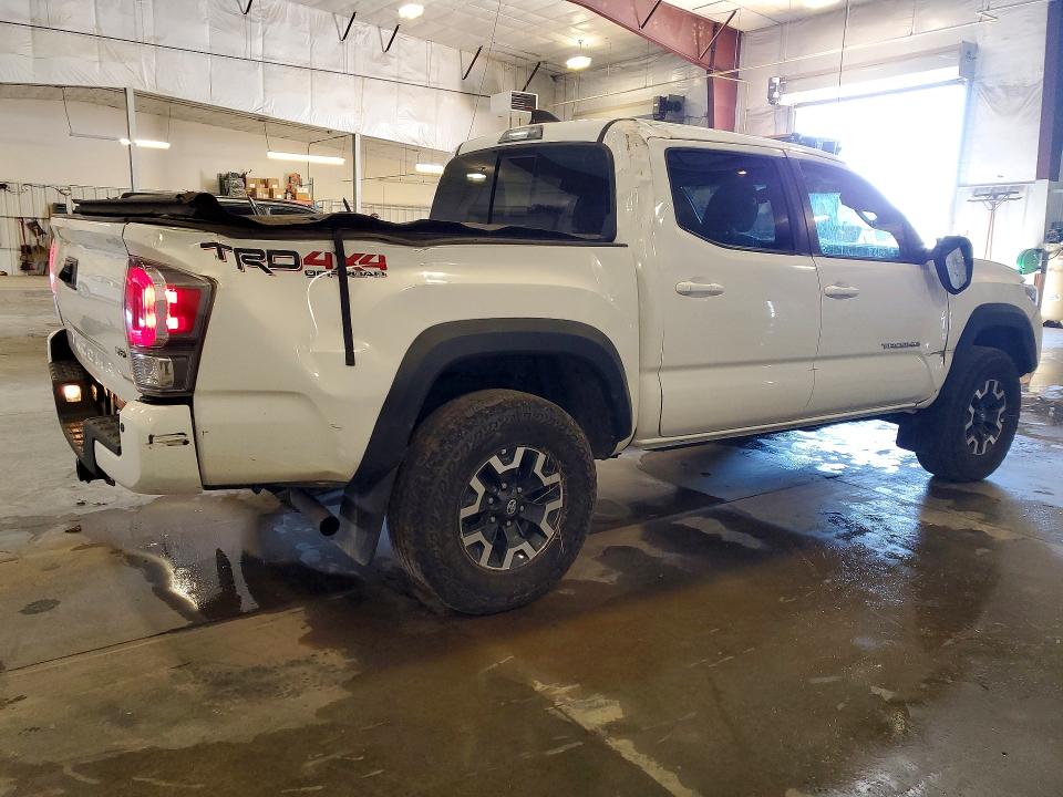 63764196 :رقم المزاد ، 3TMCZ5AN7PM611225 vin ، 2023 Toyota Tacoma مزاد بيع