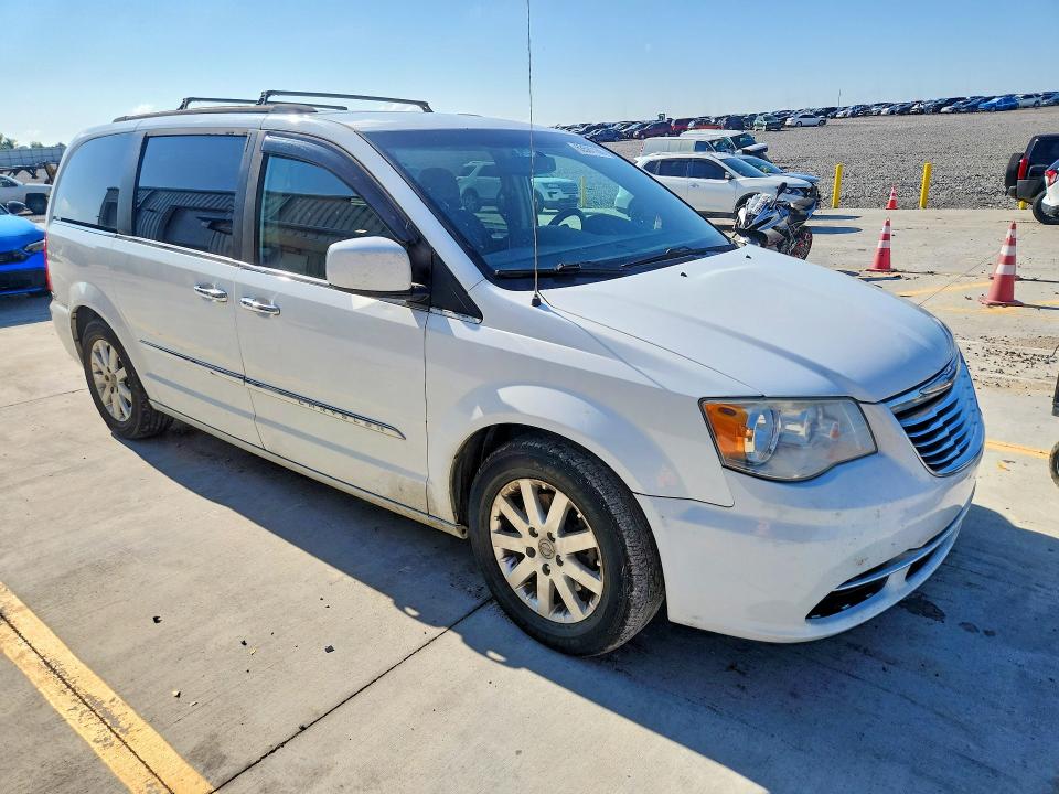 63591186 :رقم المزاد ، 2C4RC1BG4FR525270 vin ، 2015 Chrysler Town & Country مزاد بيع