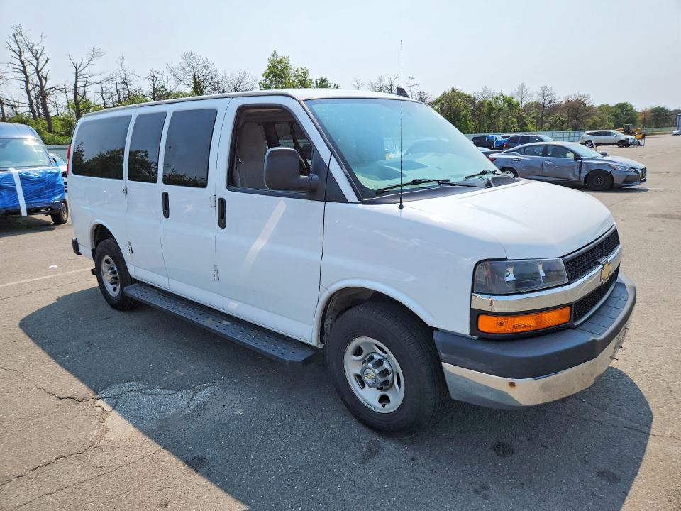 64790026 :رقم المزاد ، 1GAZGMFFXG1233340 vin ، 2016 Chevrolet Express G3500 مزاد بيع