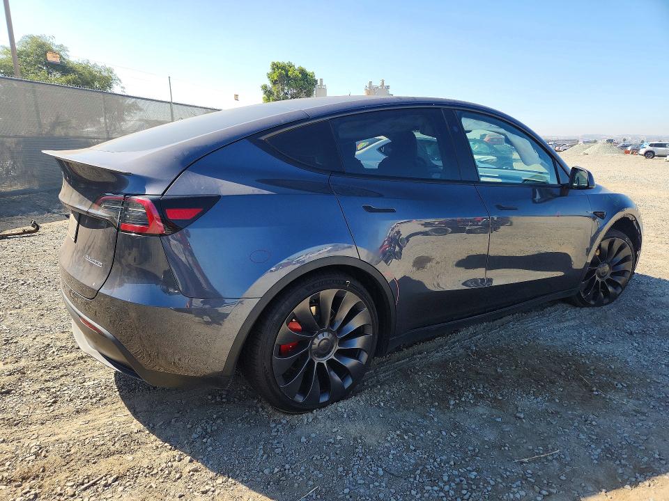 61452616 :رقم المزاد ، 7SAYGDEFXPF921126 vin ، 2023 Tesla Model Y مزاد بيع