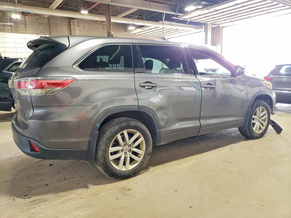 2015 Toyota Highlander მანქანა იყიდება აუქციონზე, vin: 5TDBKRFH6FS145649, აუქციონის ნომერი: 63499386