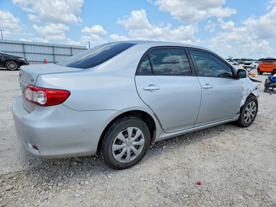 64465596 :رقم المزاد ، JTDBU4EE5B9152623 vin ، 2011 Toyota Corolla مزاد بيع