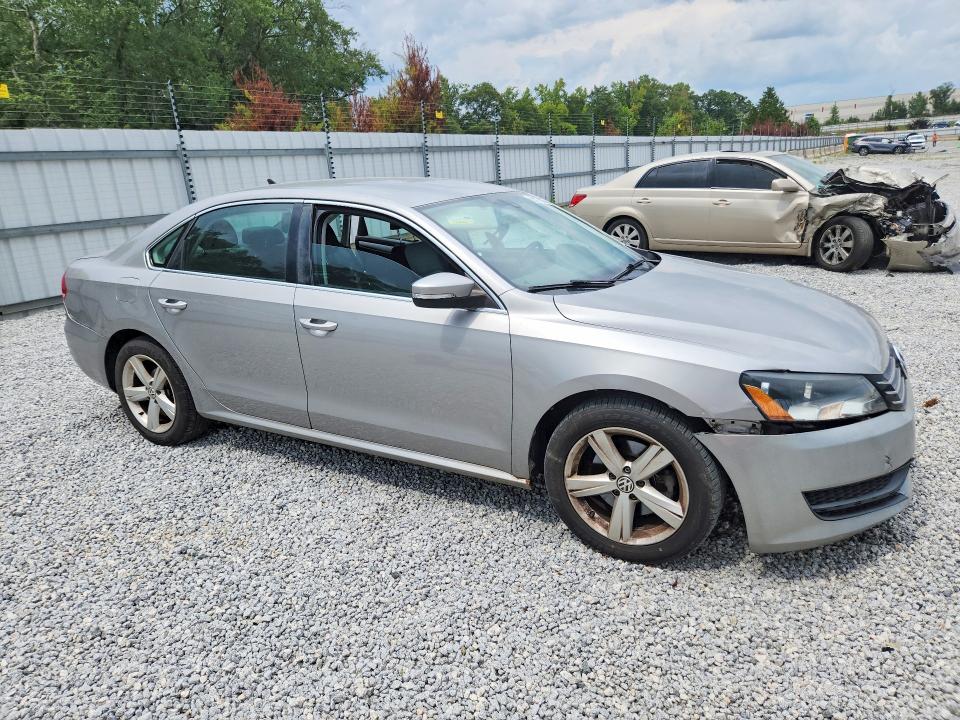 65178076 :رقم المزاد ، 1VWBP7A33DC008374 vin ، 2013 Volkswagen Passat مزاد بيع