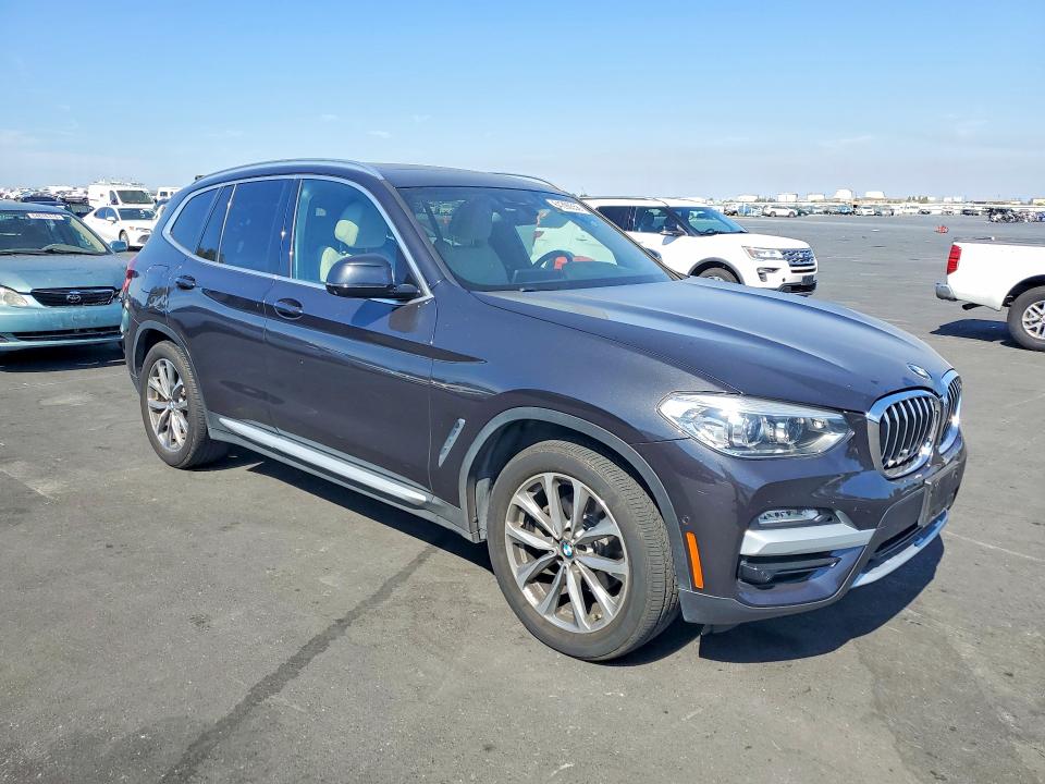 64390556 :رقم المزاد ، 5UXTR9C58KLR03947 vin ، 2019 Bmw X3 مزاد بيع