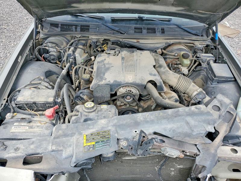 65216366 :رقم المزاد ، 2FAFP74W43X130761 vin ، 2003 Ford Crown Victoria مزاد بيع