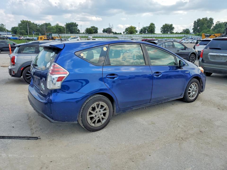 Продажа на аукционе авто 2015 Toyota Prius V, vin: JTDZN3EU5FJ016767, номер лота: 63930596