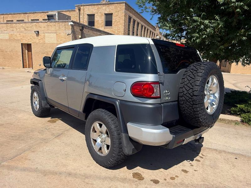 64562116 :رقم المزاد ، JTEBU11F09K067152 vin ، 2009 Toyota Fj Cruiser مزاد بيع