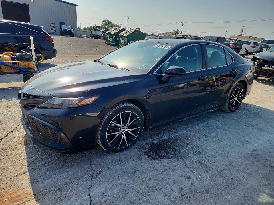 2021 Toyota Camry მანქანა იყიდება აუქციონზე, vin: 4T1G11AK8MU579041, აუქციონის ნომერი: 63694196