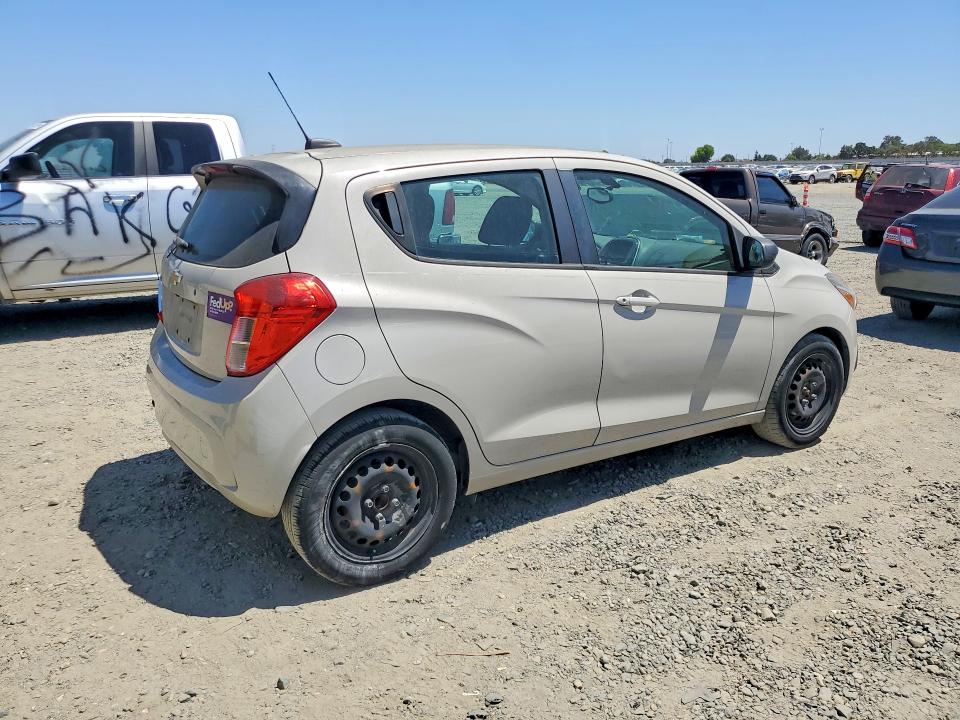 64131586 :رقم المزاد ، KL8CB6SAXHC732252 vin ، 2017 Chevrolet Spark مزاد بيع