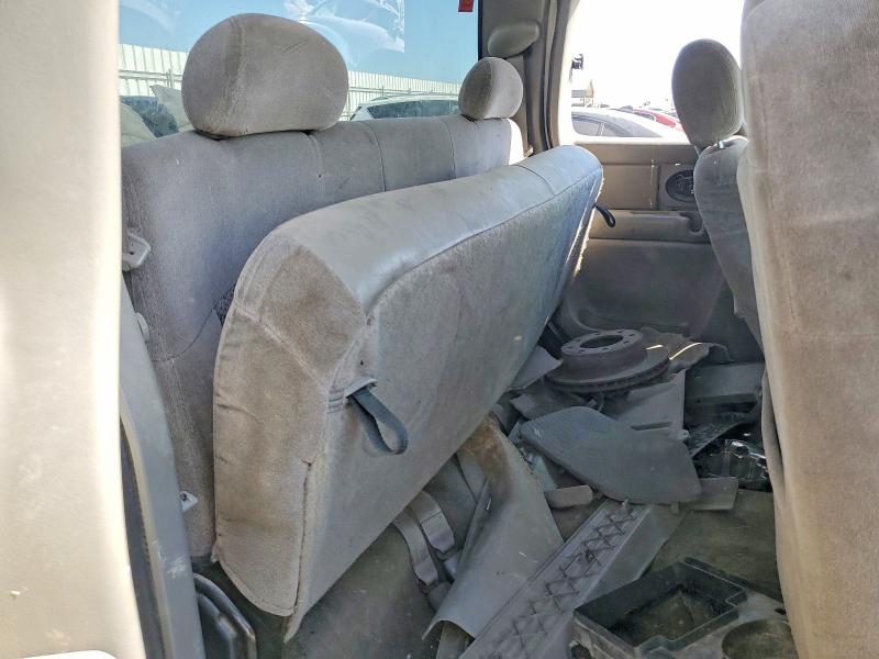 Продажа на аукционе авто 2000 Chevrolet Silverado, vin: 1GCGC29U3YE320564, номер лота: 64918366