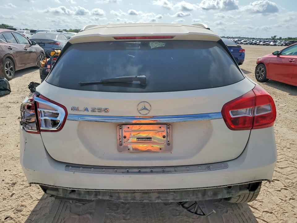 Продаж на аукціоні авто 2015 Mercedes-benz Gla, vin: WDCTG4EB7FJ182240, номер лоту: 64450726