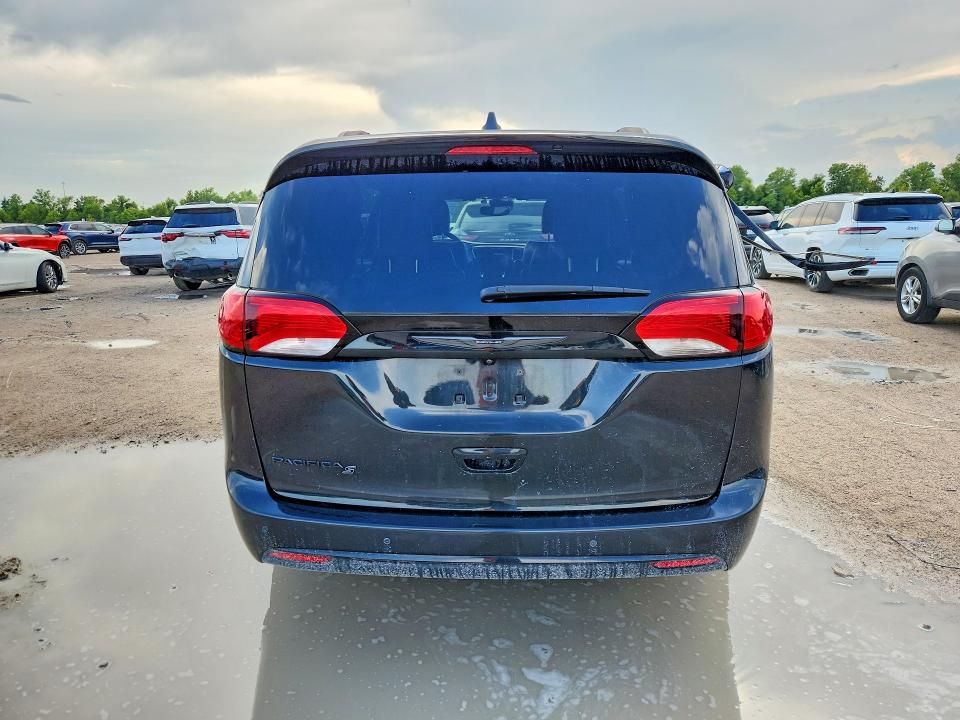 Продажа на аукционе авто 2020 Chrysler Pacifica, vin: 2C4RC1BG3LR111697, номер лота: 64385266