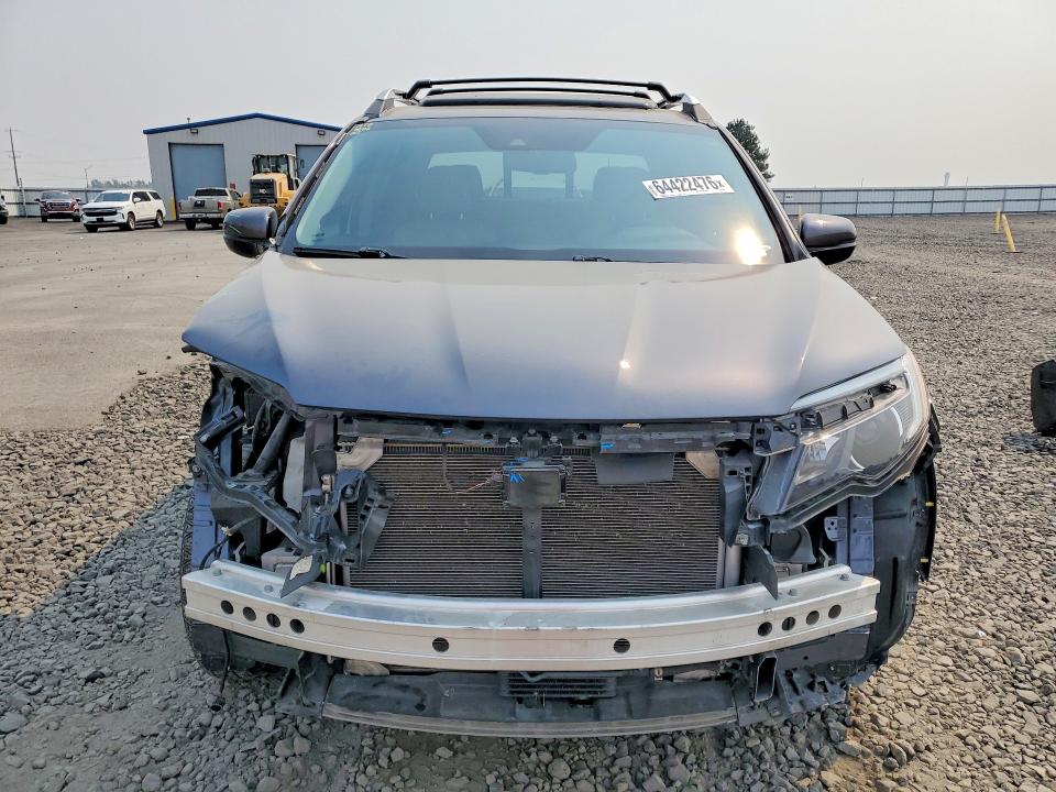 64422476 :رقم المزاد ، 5FPYK3F7XHB008341 vin ، 2017 Honda Ridgeline مزاد بيع