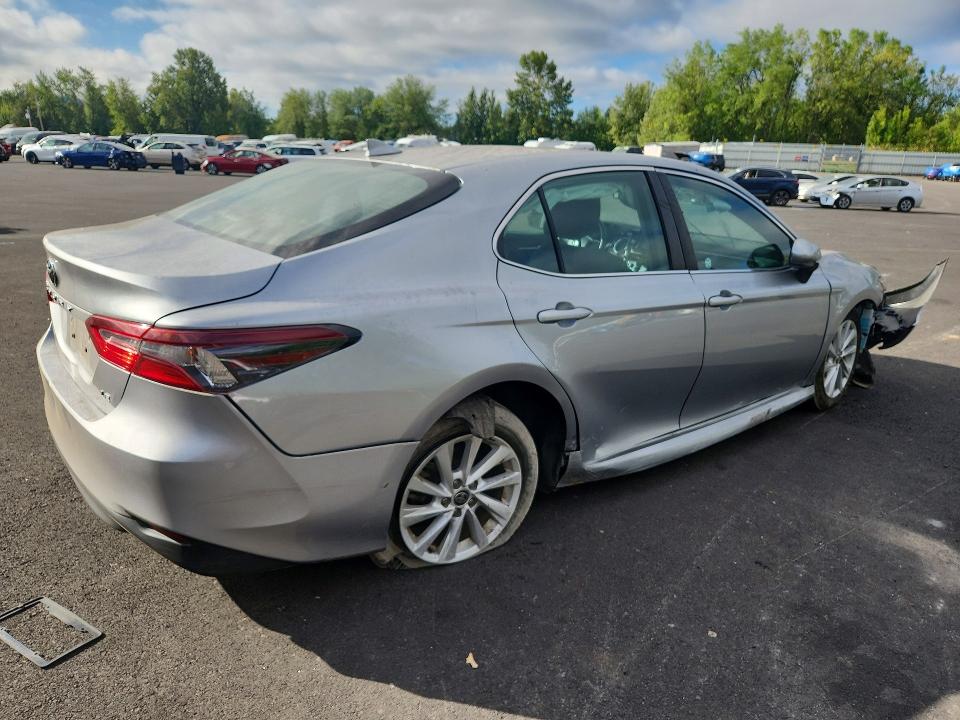 Продажа на аукционе авто 2022 Toyota Camry, vin: 4T1C11AK7NU629539, номер лота: 63258996