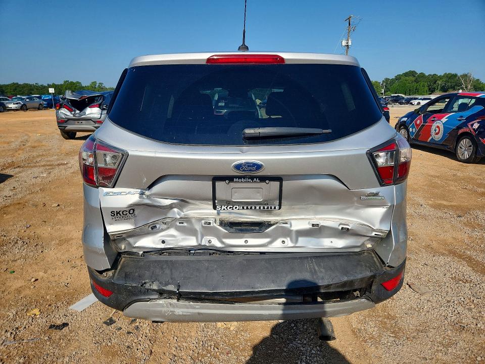 2017 Ford Escape მანქანა იყიდება აუქციონზე, vin: 1FMCU0GD9HUB49159, აუქციონის ნომერი: 65866986