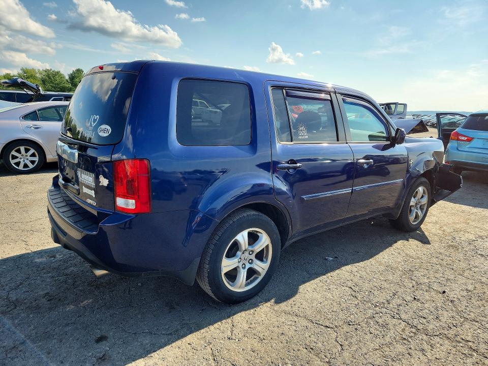 66997756 :رقم المزاد ، 5FNYF4H52FB070795 vin ، 2015 Honda Pilot مزاد بيع