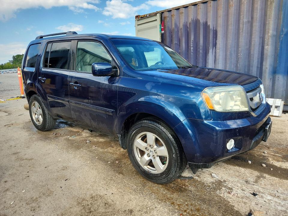 66303396 :رقم المزاد ، 5FNYF4H63BB040255 vin ، 2011 Honda Pilot مزاد بيع