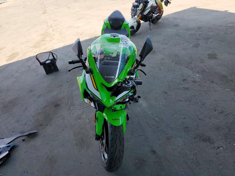 Продажа на аукционе авто 2025 Kawasaki Zx636, vin: JKBZXJJ15SA024152, номер лота: 64988186