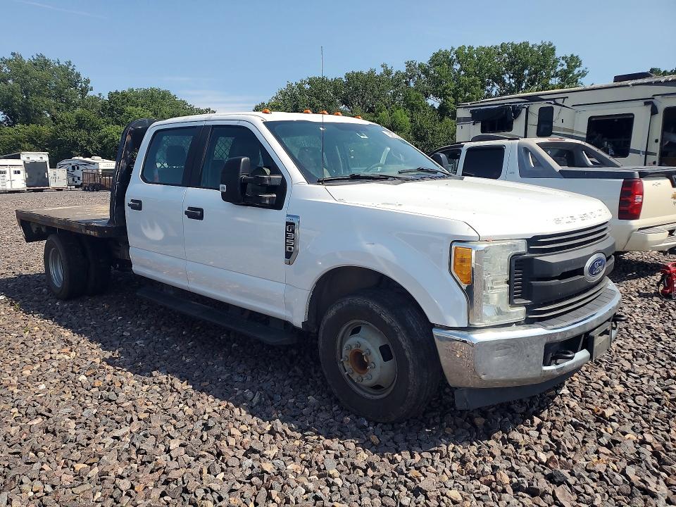 63658366 :رقم المزاد ، 1FD8W3GT1HEC82467 vin ، 2017 Ford F350 مزاد بيع