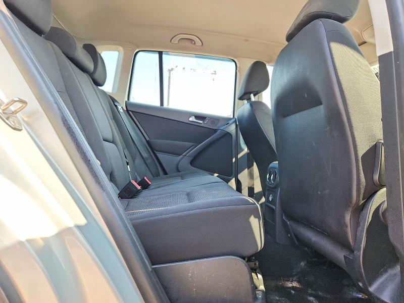 2015 Volkswagen Tiguan მანქანა იყიდება აუქციონზე, vin: WVGBV7AX7FW520387, აუქციონის ნომერი: 63900056
