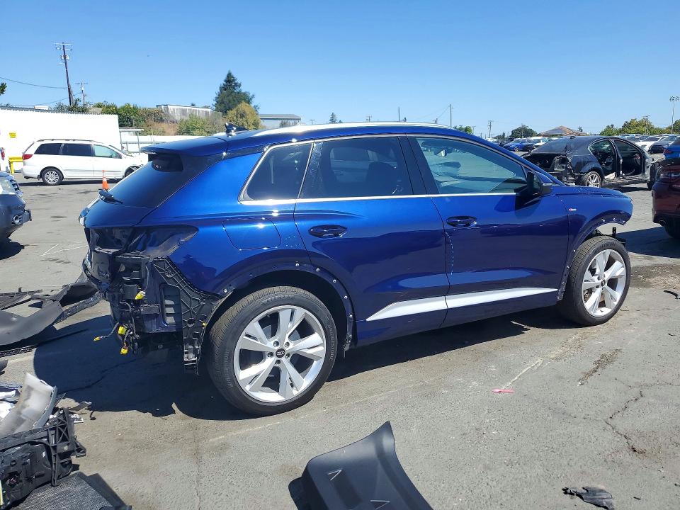 63734586 :رقم المزاد ، WA1L2BFZ4PP063476 vin ، 2023 Audi Q4 E-tron مزاد بيع