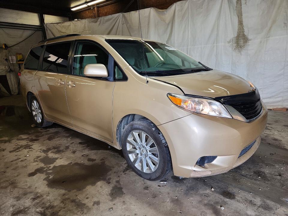 Продажа на аукционе авто 2011 Toyota Sienna, vin: 5TDJK3DCXBS003573, номер лота: 64431166