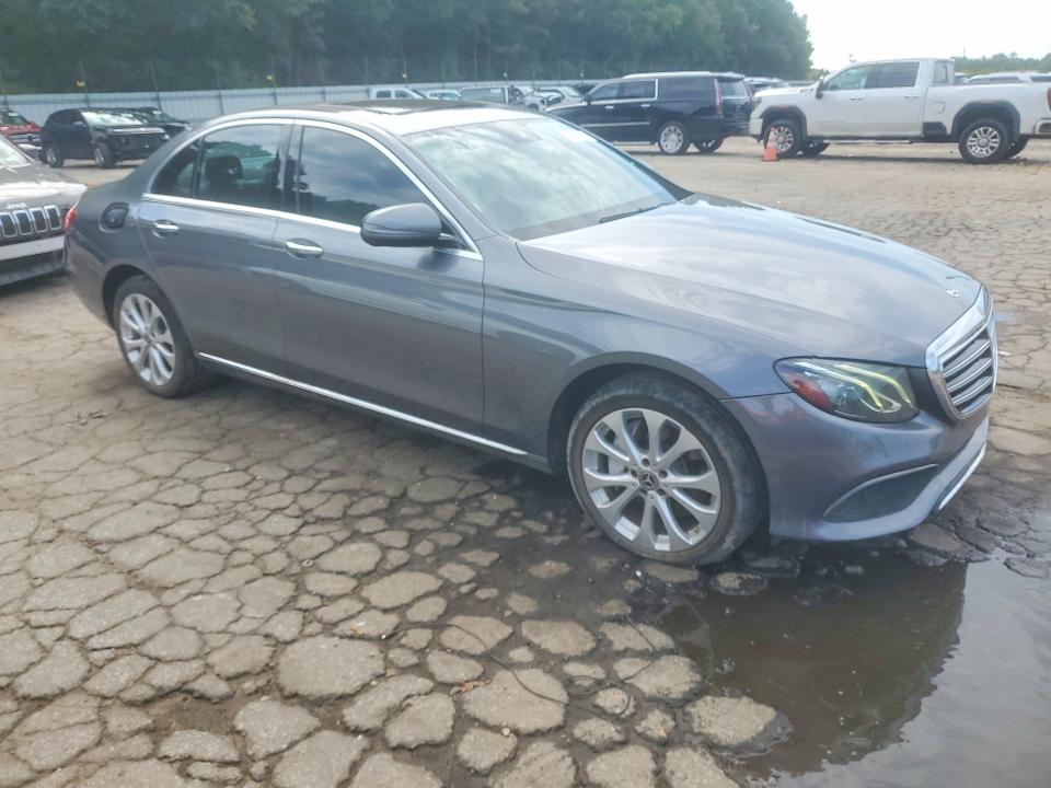 66211886 :رقم المزاد ، WDDZF4JB9HA241872 vin ، 2017 Mercedes-benz E مزاد بيع