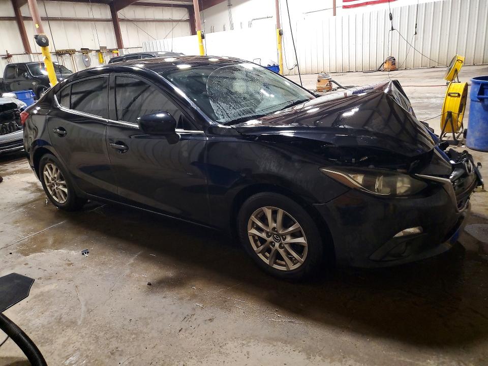 66524386 :رقم المزاد ، JM1BM1W70F1227070 vin ، 2015 Mazda 3 مزاد بيع