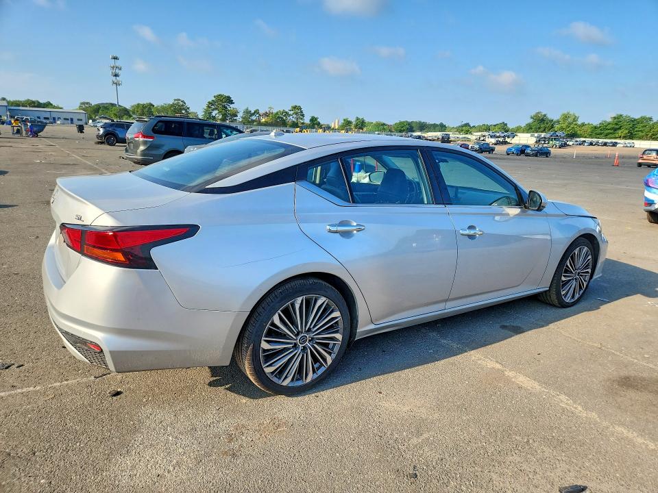 Продаж на аукціоні авто 2023 Nissan Altima, vin: 1N4BL4EV6PN390410, номер лоту: 64028356
