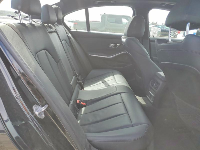 66477556 :رقم المزاد ، WBA5R1C54KAK12337 vin ، 2019 Bmw 330i مزاد بيع