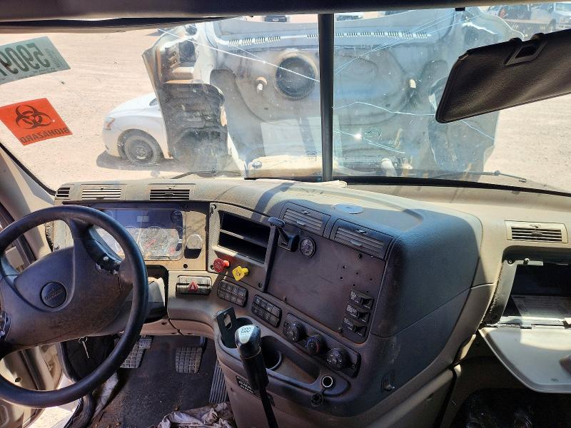 2012 Freightliner Cascadia მანქანა იყიდება აუქციონზე, vin: 1FUJGLBG5CSBV7023, აუქციონის ნომერი: 59097756