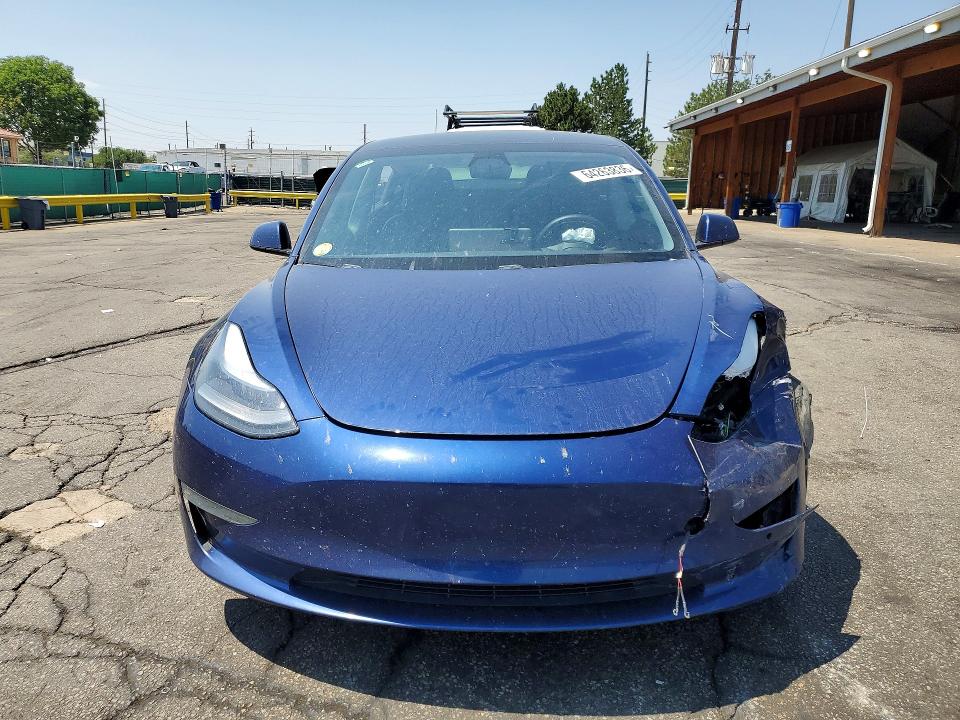 64263836 :رقم المزاد ، 5YJ3E1EC5MF997186 vin ، 2021 Tesla Model 3 مزاد بيع