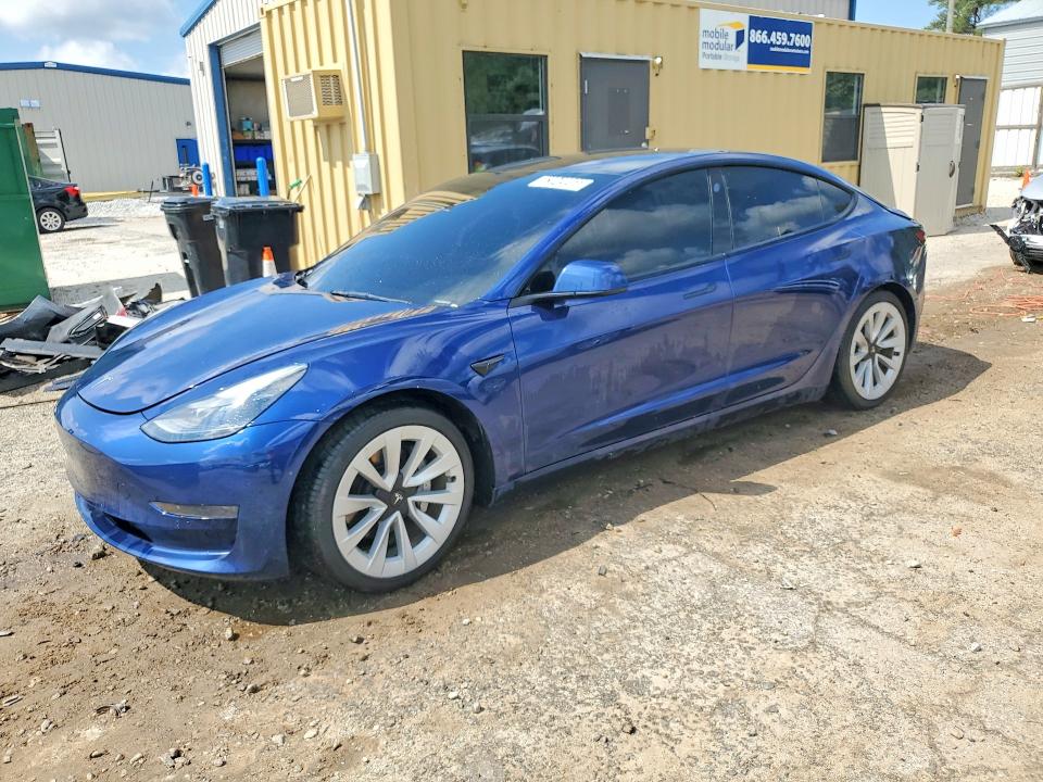 2022 Tesla Model 3 მანქანა იყიდება აუქციონზე, vin: 5YJ3E1EA8NF369879, აუქციონის ნომერი: 63949966
