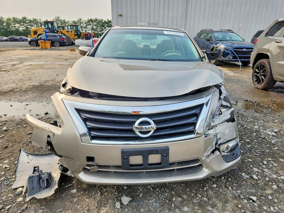 2015 Nissan Altima მანქანა იყიდება აუქციონზე, vin: 1N4AL3AP7FC225036, აუქციონის ნომერი: 64753686
