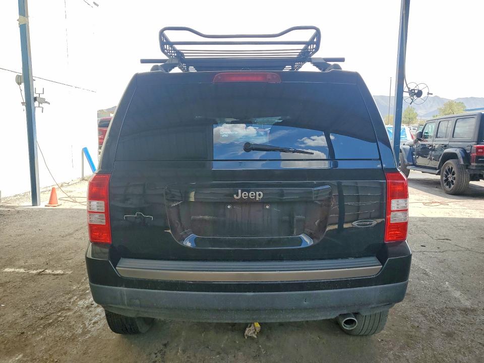 65332326 :رقم المزاد ، 1C4NJPBA6GD694052 vin ، 2016 Jeep Patriot مزاد بيع