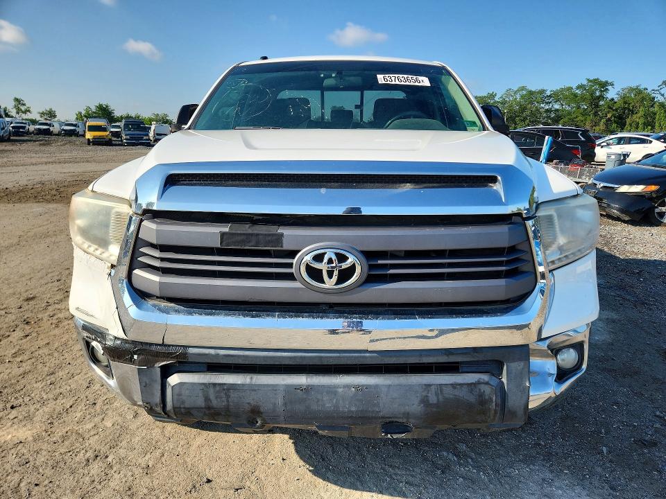 Auction sale of the 2015 Toyota Tundra, vin: 5TFUM5F12FX060428, lot number: 63763656