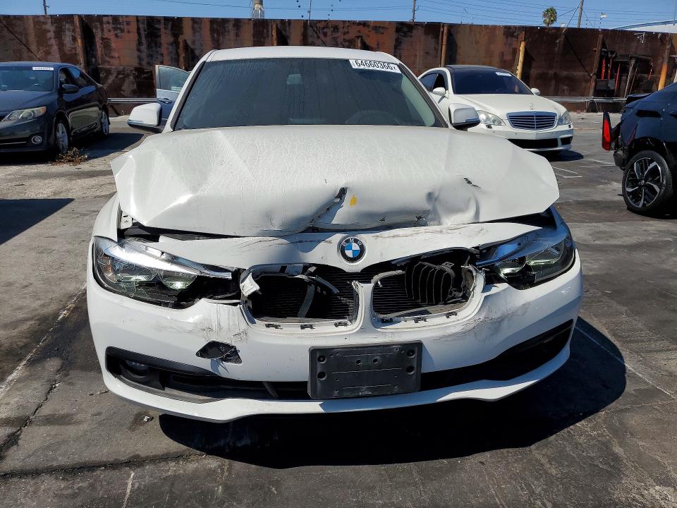 2017 Bmw 320 მანქანა იყიდება აუქციონზე, vin: WBA8A9C50HK619917, აუქციონის ნომერი: 64660366