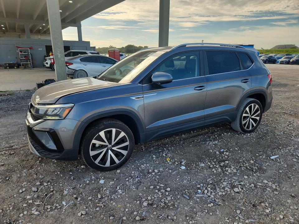 Продаж на аукціоні авто 2022 Volkswagen Taos, vin: 3VVTX7B2XNM004160, номер лоту: 66516936