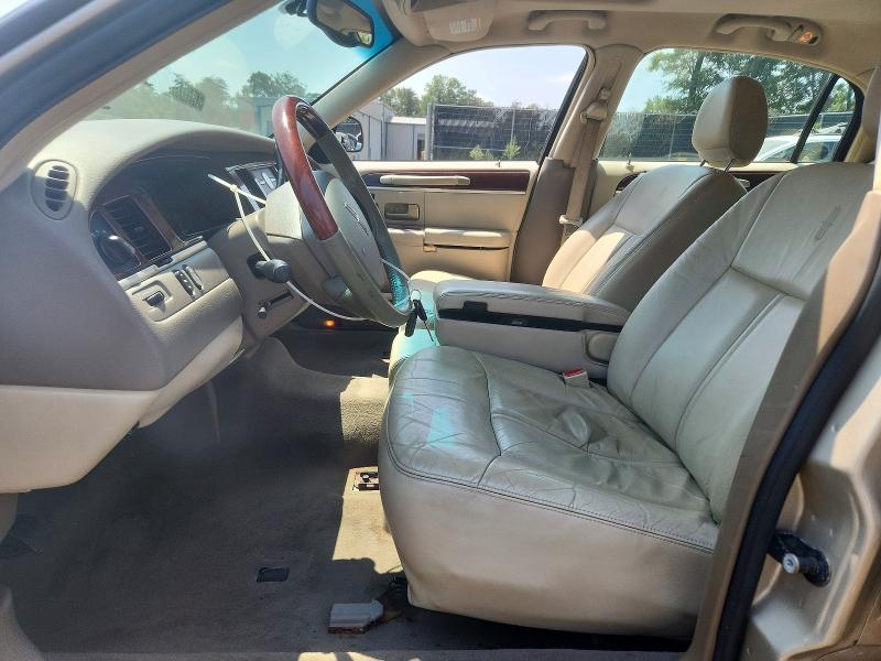 Продаж на аукціоні авто 2005 Lincoln Town Car, vin: 1LNHM82W25Y670645, номер лоту: 65209956