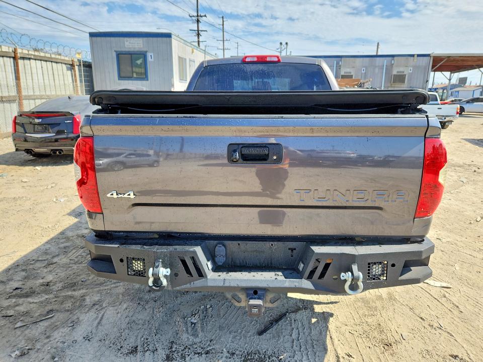 Продаж на аукціоні авто 2015 Toyota Tundra, vin: 5TFUM5F14FX060365, номер лоту: 64127866