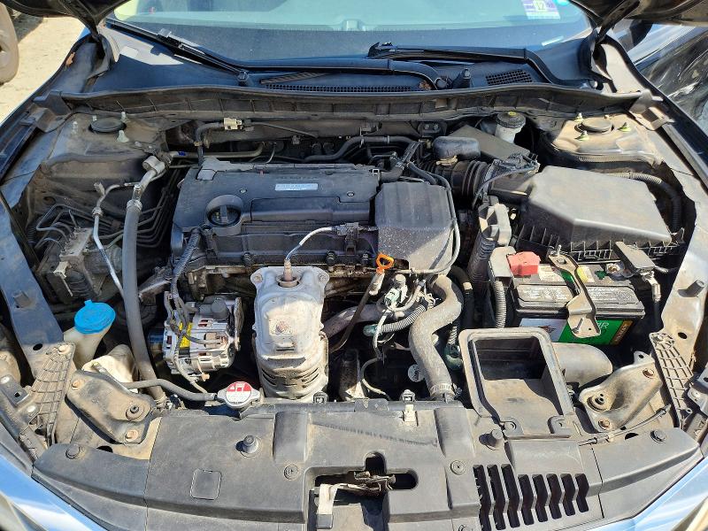 64036176 :رقم المزاد ، 1HGCR2F3XHA096422 vin ، 2017 Honda Accord مزاد بيع