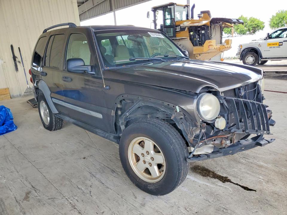 2005 Jeep Liberty მანქანა იყიდება აუქციონზე, vin: 1J4GK48K35W710790, აუქციონის ნომერი: 63760346