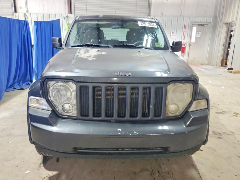 63573036 :رقم المزاد ، 1J4PN2GKXBW565384 vin ، 2011 Jeep Liberty مزاد بيع