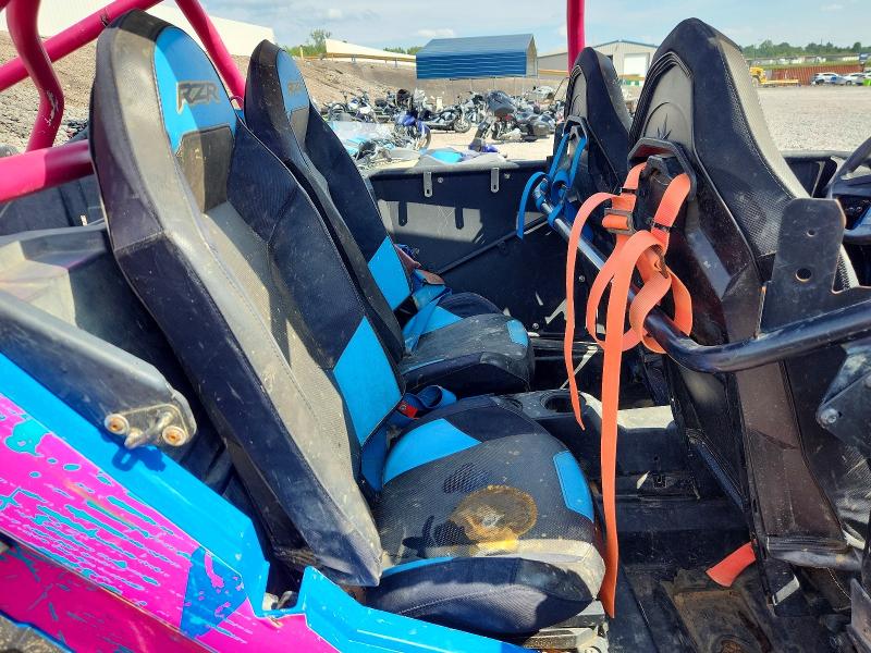 63921136 :رقم المزاد ، 3NSVFE929JF410075 vin ، 2018 Polaris Rzr مزاد بيع