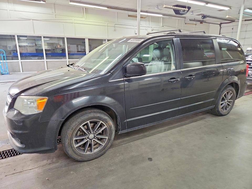 63329866 :رقم المزاد ، 2C4RDGCG1HR664502 vin ، 2017 Dodge Grand Caravan مزاد بيع