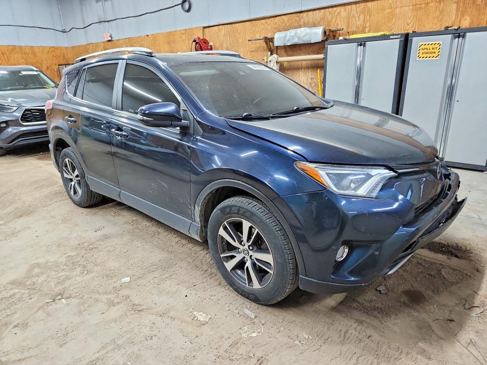 Продаж на аукціоні авто 2017 Toyota Rav4, vin: JTMRFREV5HD216087, номер лоту: 64629236
