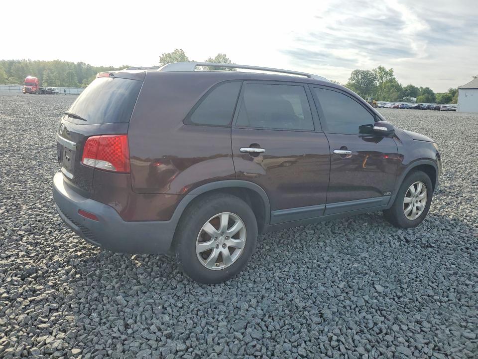 66824426 :رقم المزاد ، 5XYKTCA12BG114670 vin ، 2011 Kia Sorento مزاد بيع